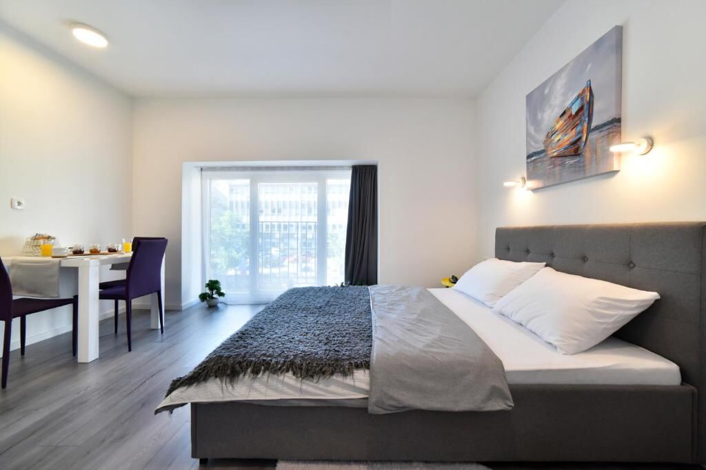 Deluxe Apartment at At queens in Zagreb