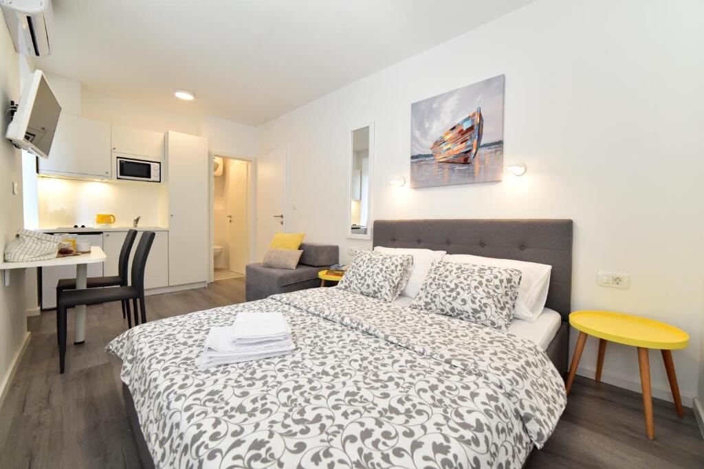 Studio Apartment at At queens in Zagreb